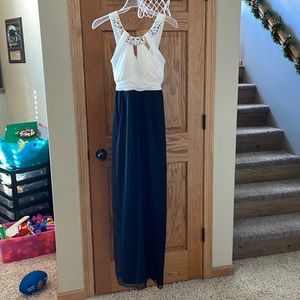 Gorgeous Formal Gown with Jewel Neckline City Triangles Size 3